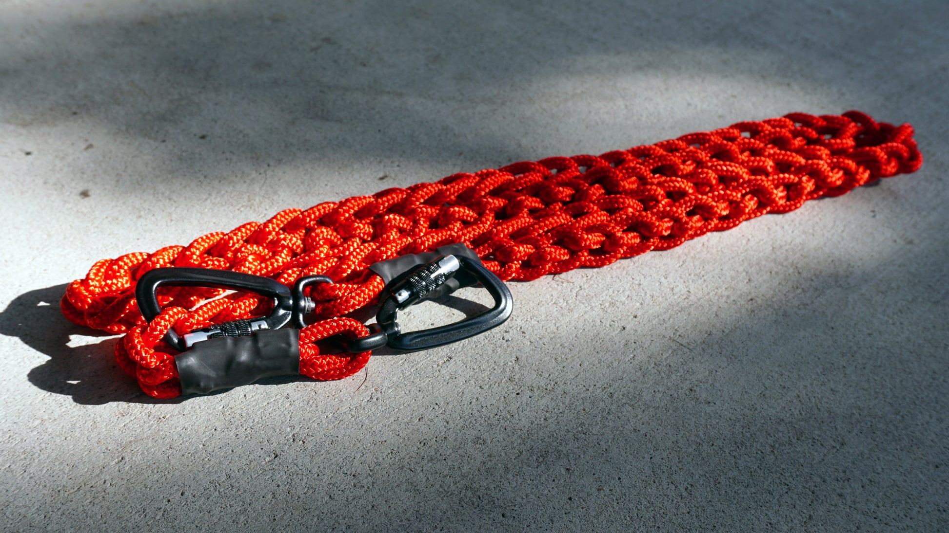 Clip Leash is a strong, safe, versatile dog leash designed to allow the user to adapt to different situations without taking the dog off of the leash. It is open ended to allow the ability to tether, go hands free, around the waist, and many more!